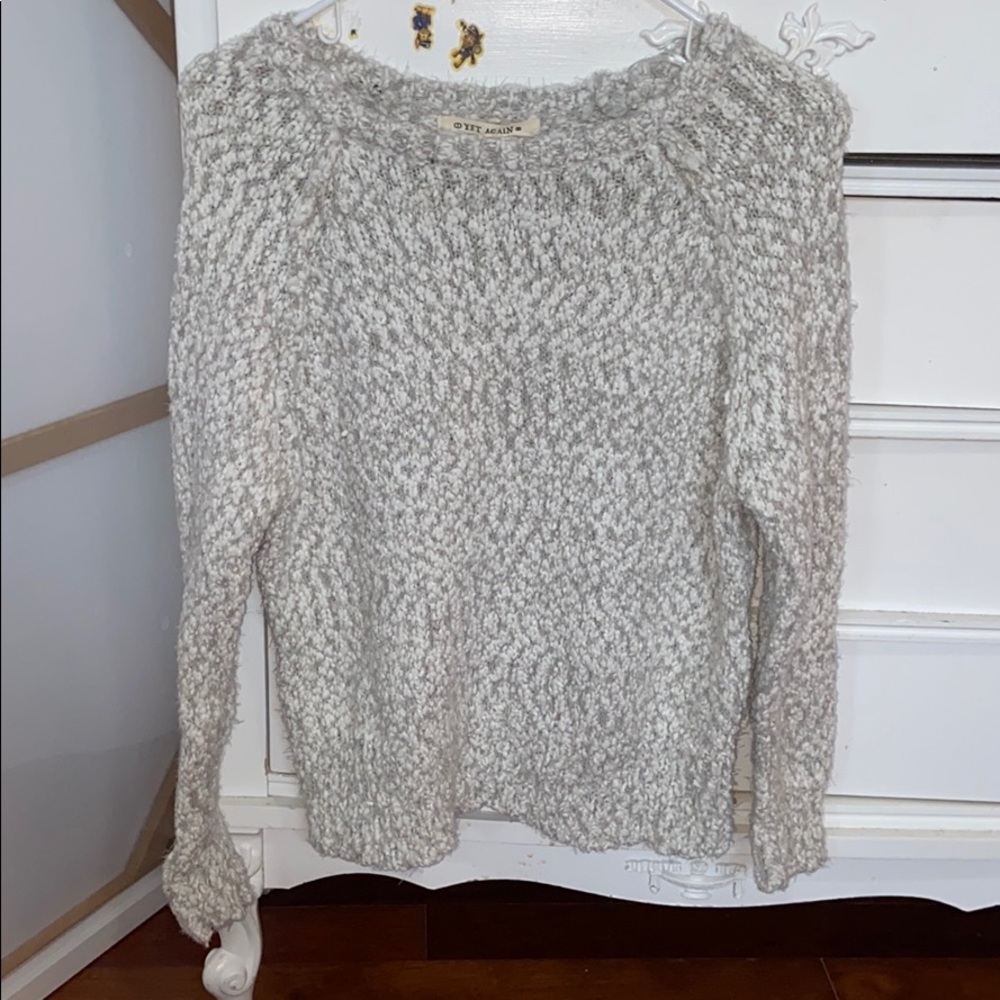 grey/white fuzzy sweater